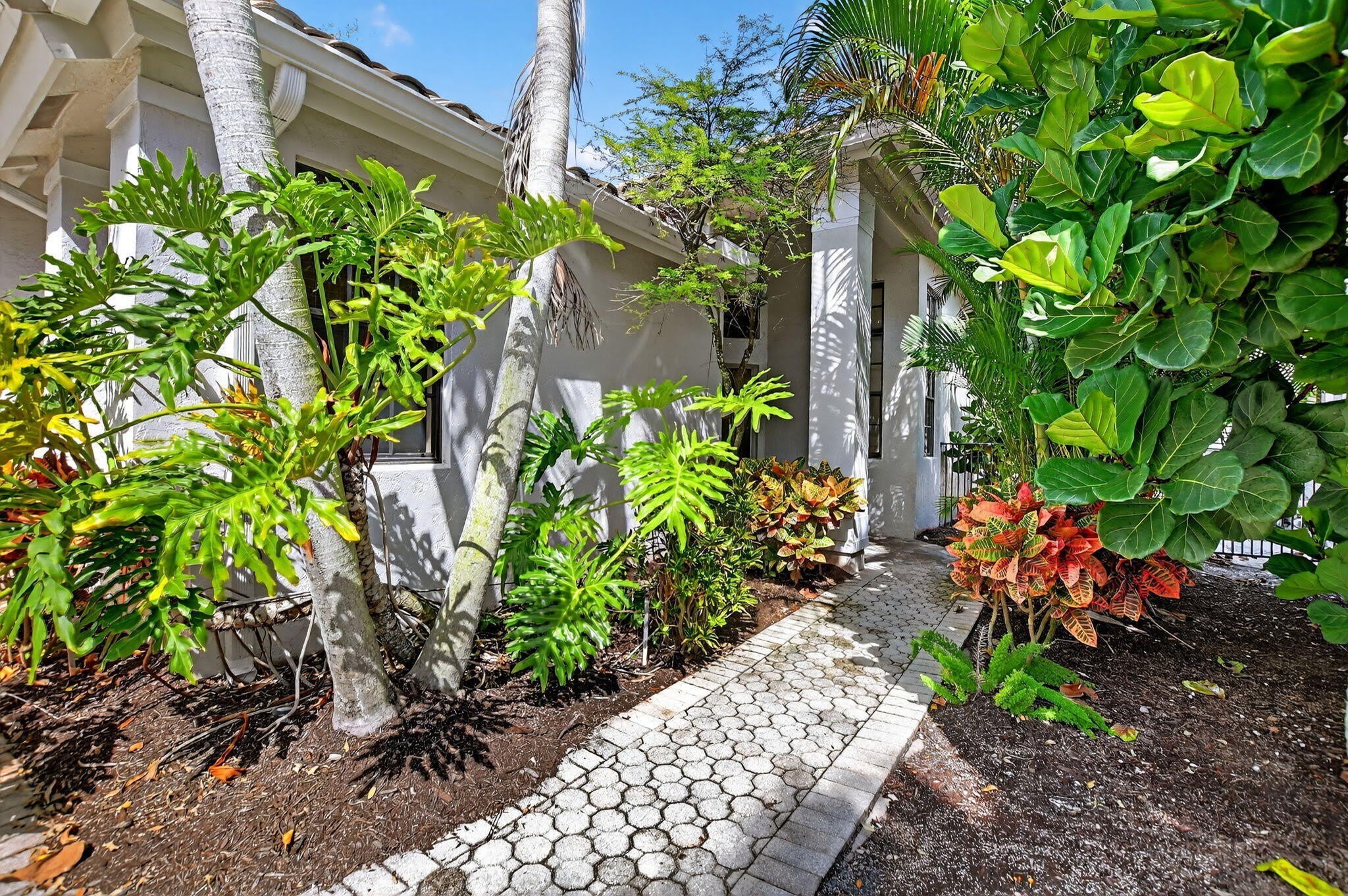 6301 NW 25th Way – photo 3