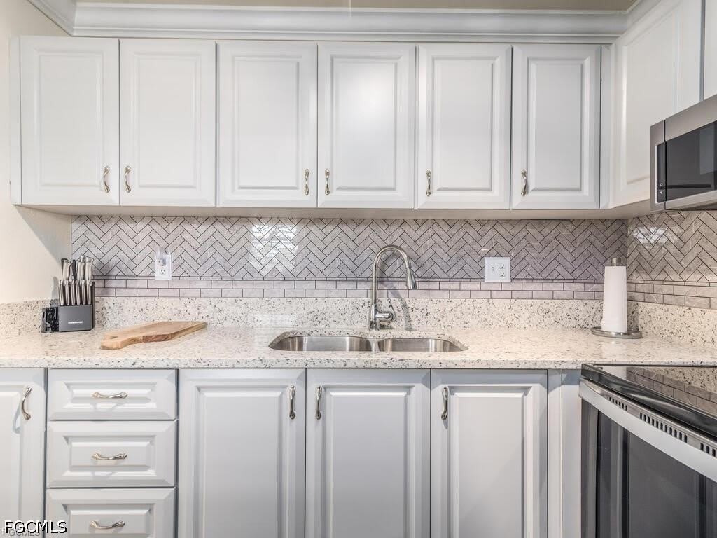 1010 Tropic Terrace – photo 3