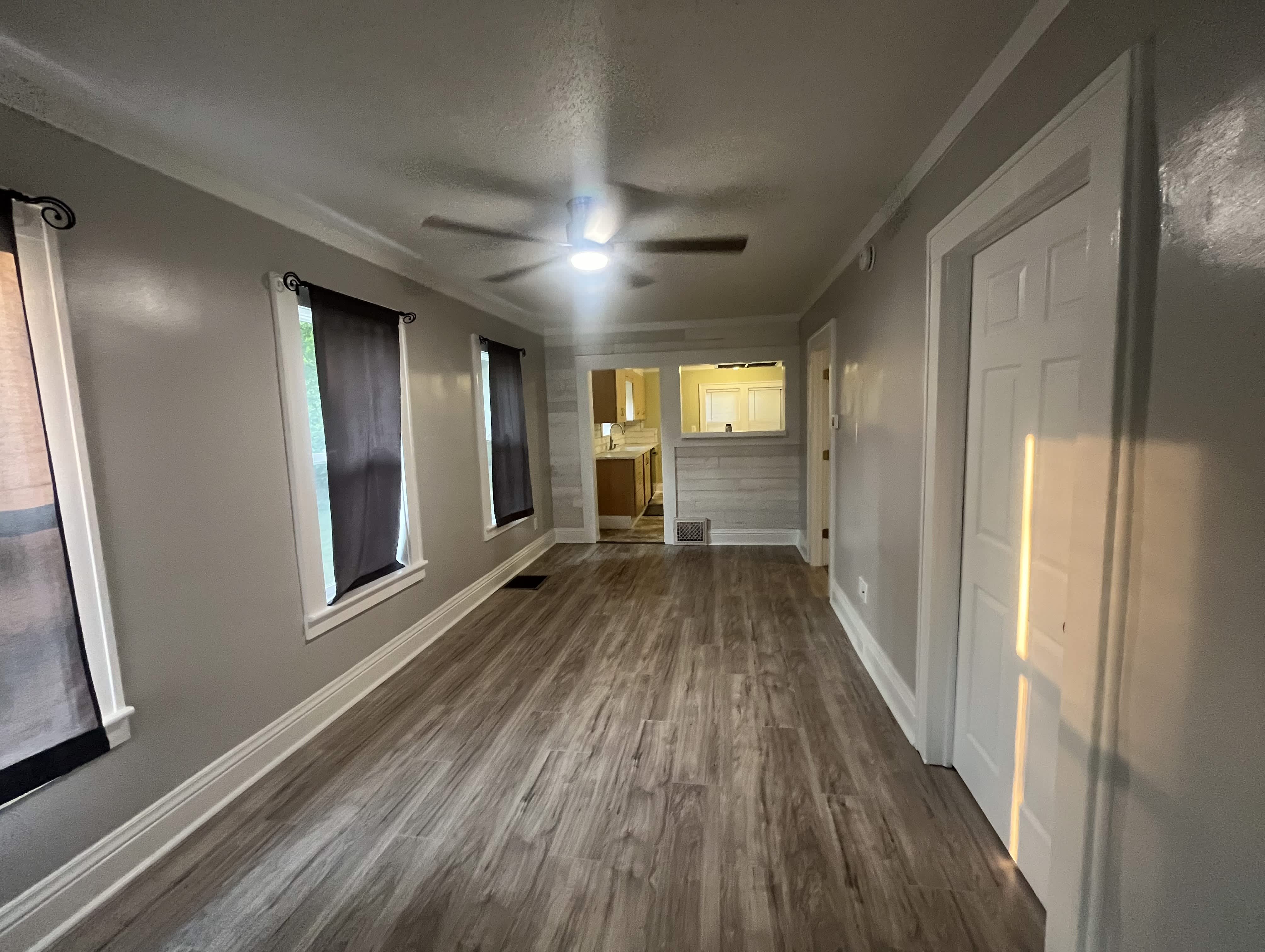 925 Windsor Ave – photo 5