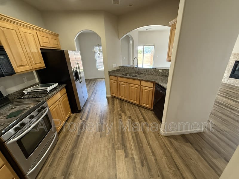 927 Tieran Ct NE – photo 5