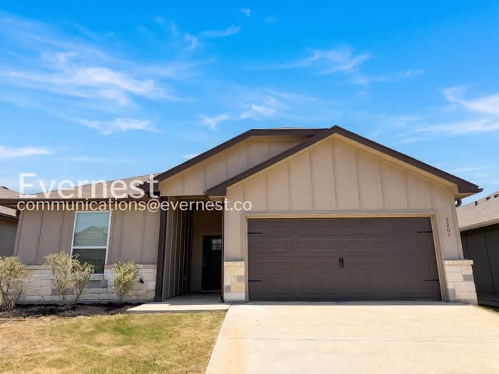 2207 Hornbeam Street – photo 2