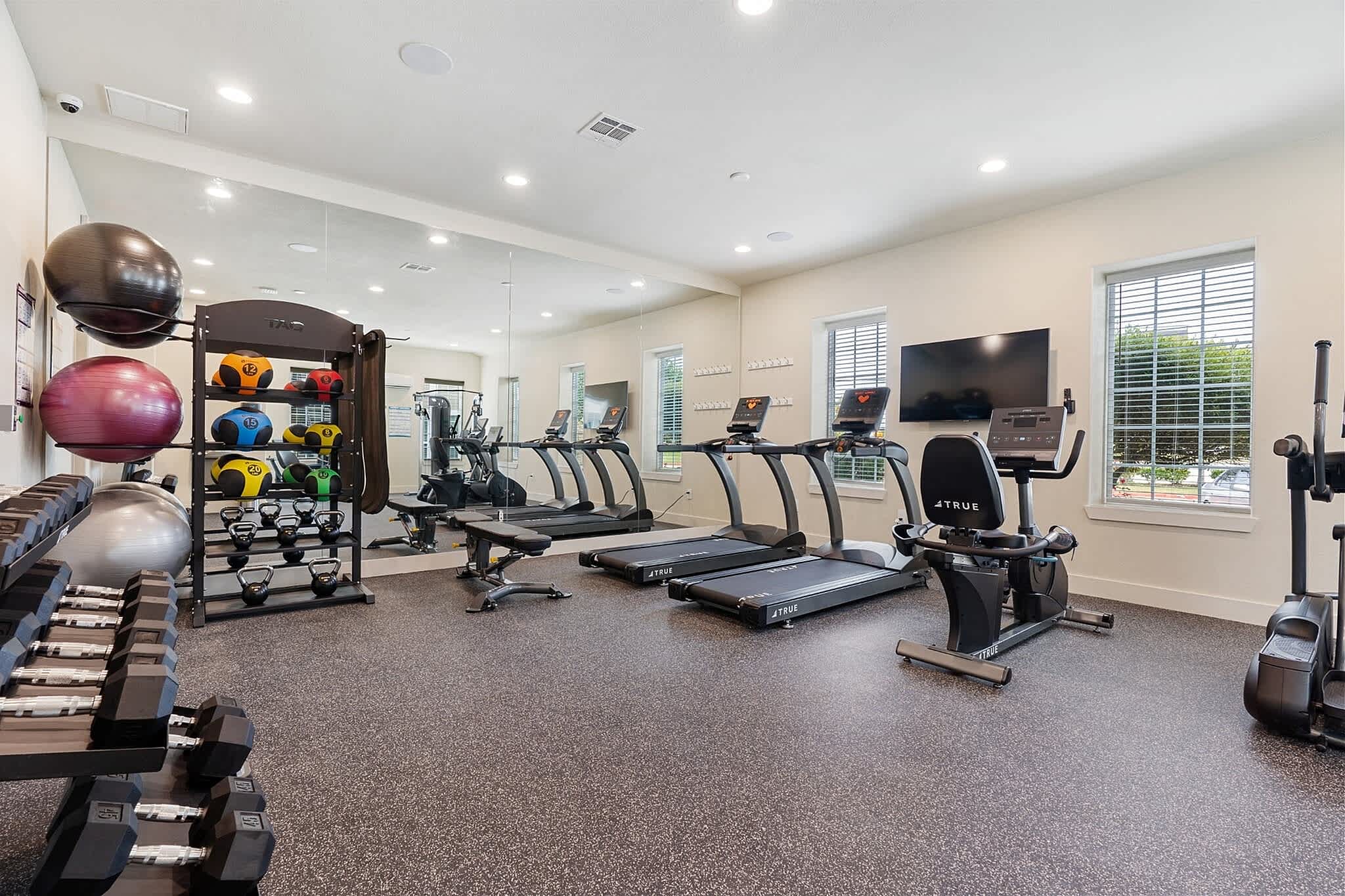 Eaglebrook Apartments – photo 2