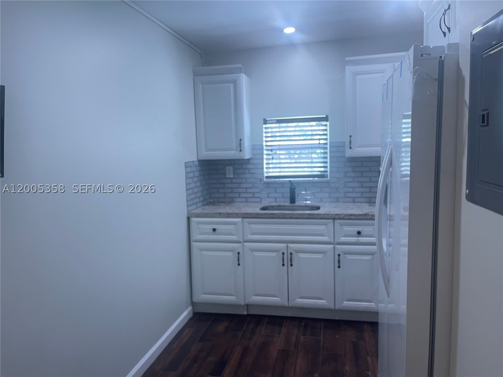 554 NE 74th St – photo 3