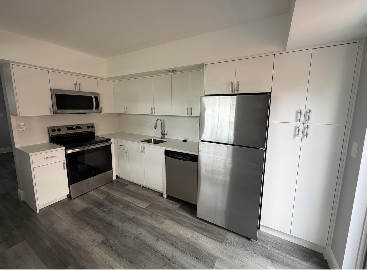 320 SW 1st Street – photo 3