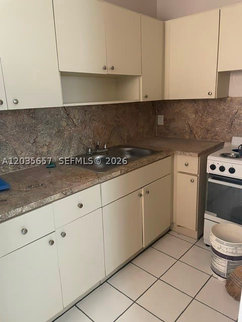 2751 NW 46th St – photo 2