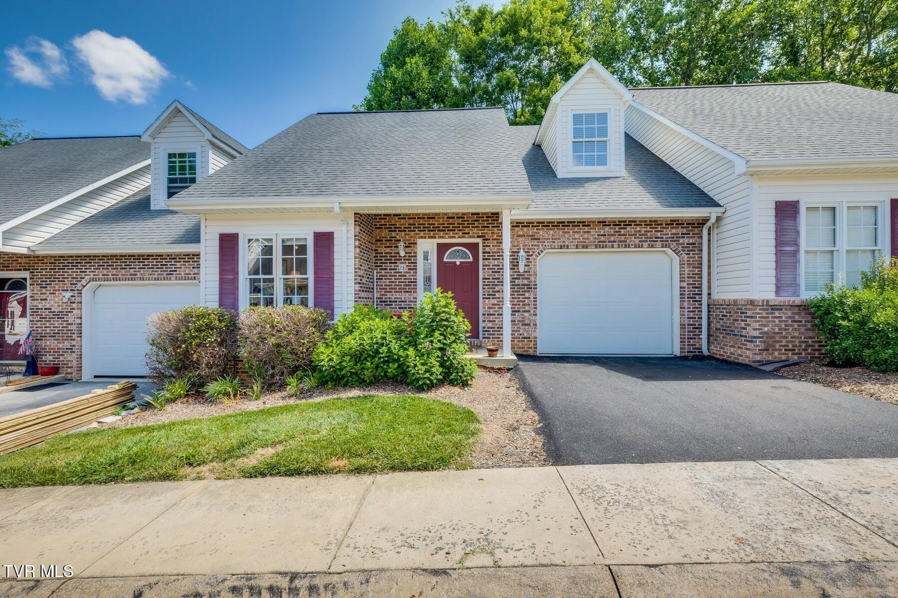 28 Cherokee Ridge Court – photo 2