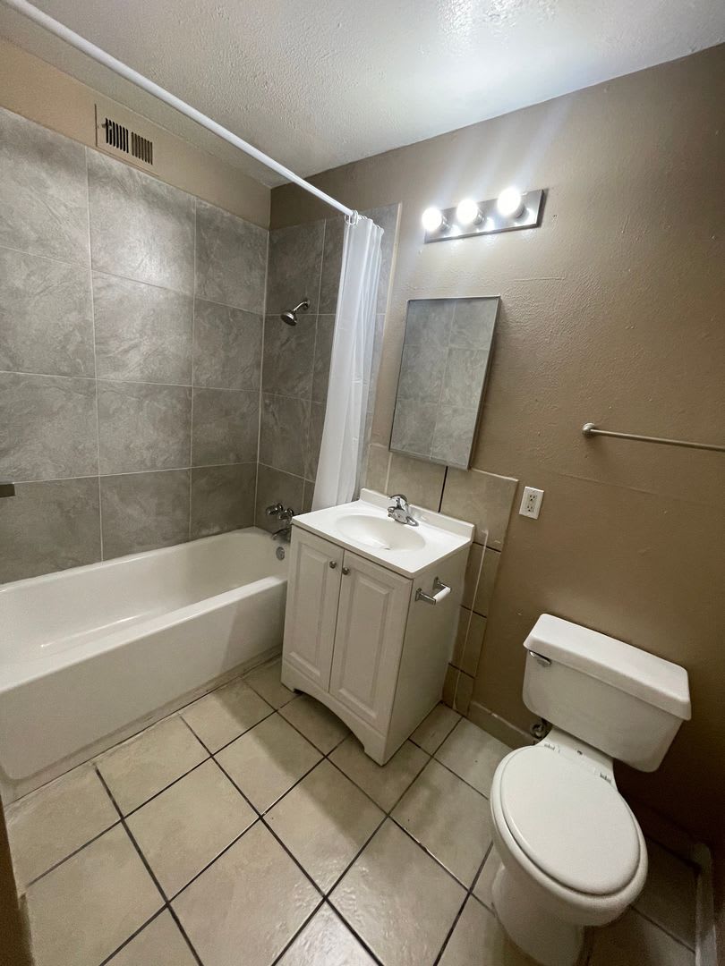 50% OFF Your First Month's Rent with Approved Credit – photo 4