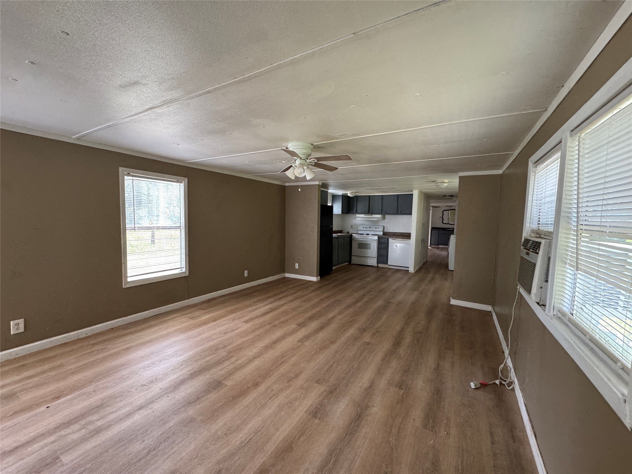 204 W Tarrant Street – photo 5