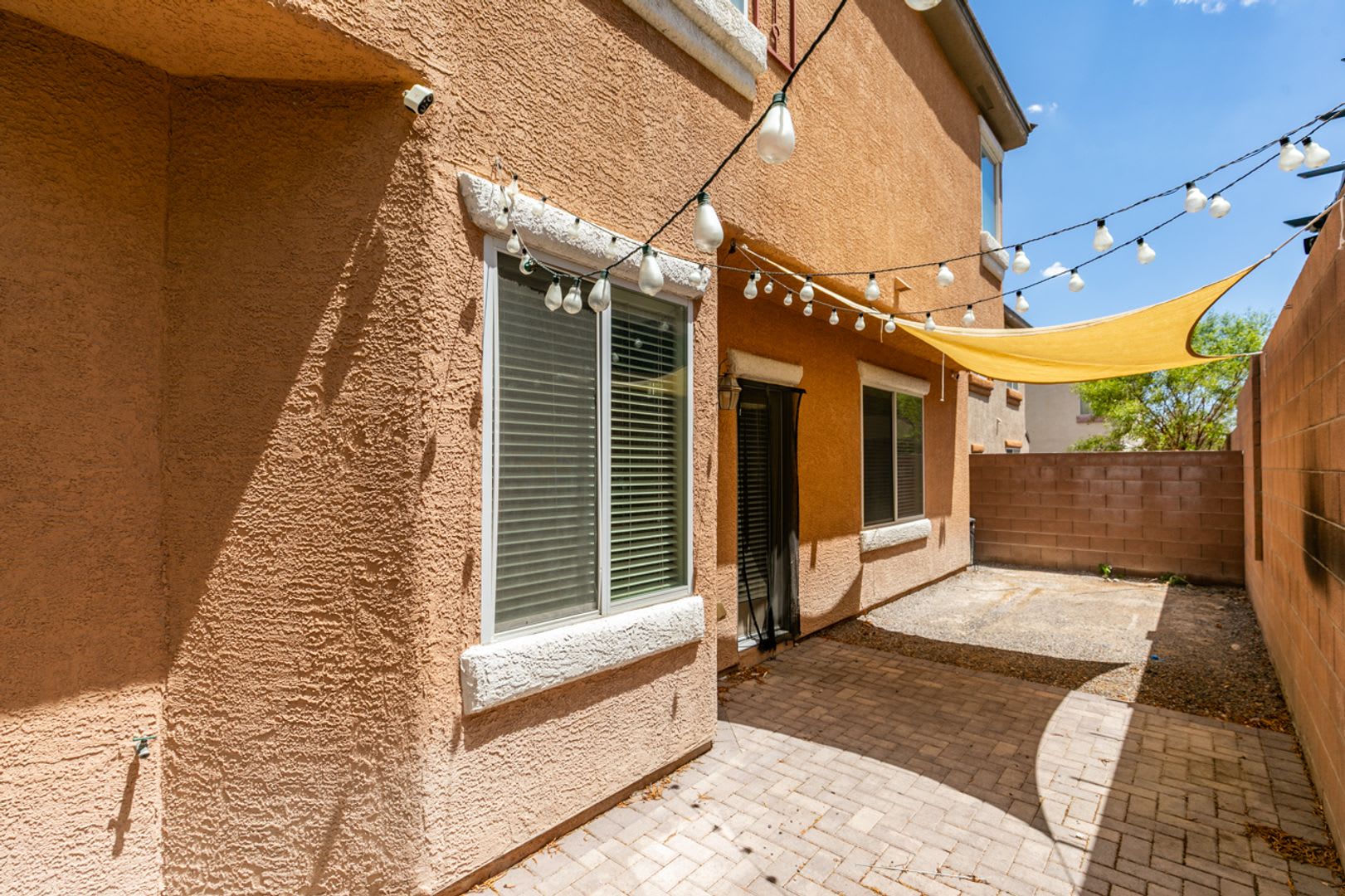 Beautiful 3 Bed / 3 Bath Home in Skyridge Community – photo 3