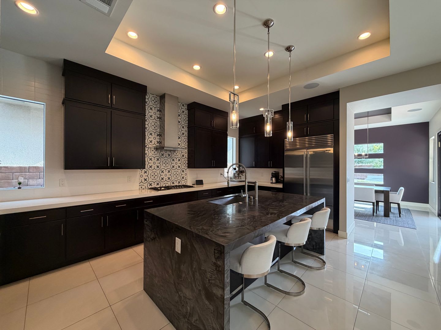 4 Bed, 4.5 Bath Summerlin Home in The Ridges with Resort-Style Backyard – photo 2