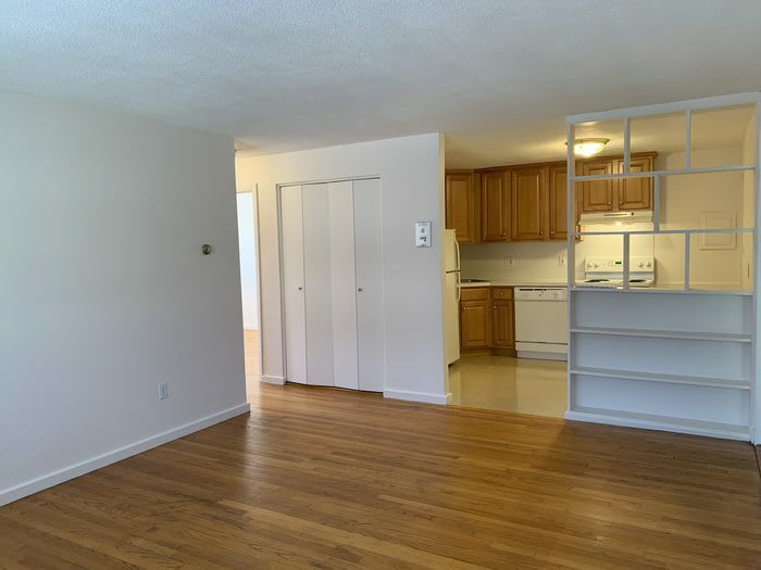 8 Lake Street – photo 3