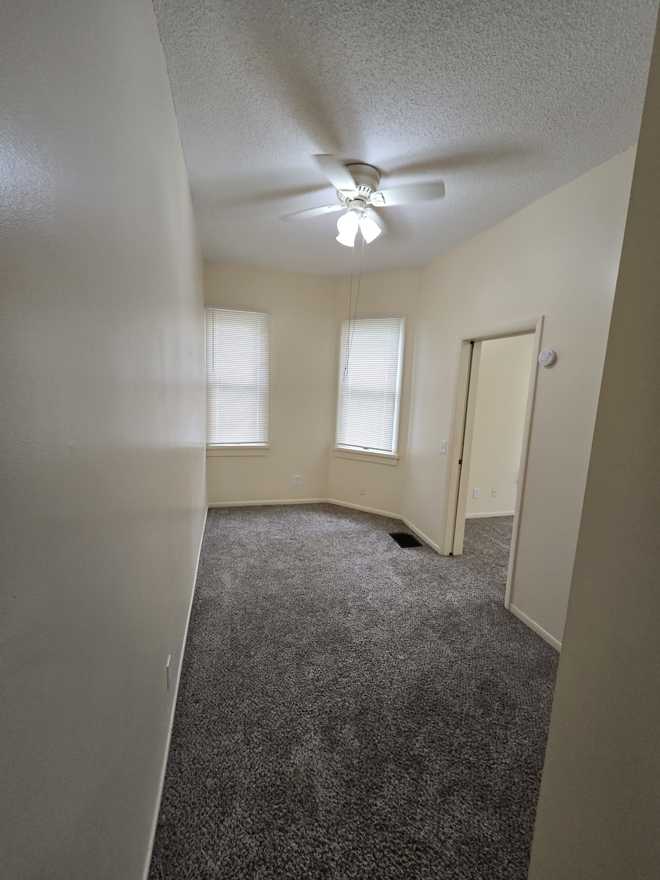 221 South Pleasant Street – photo 4