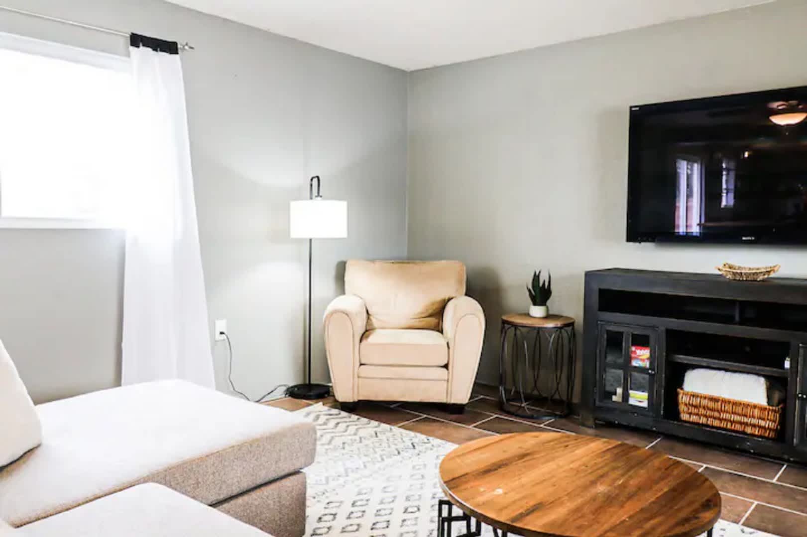 Cozy Gem,Dog-Friendly, Near Outdoor Escapes – photo 4