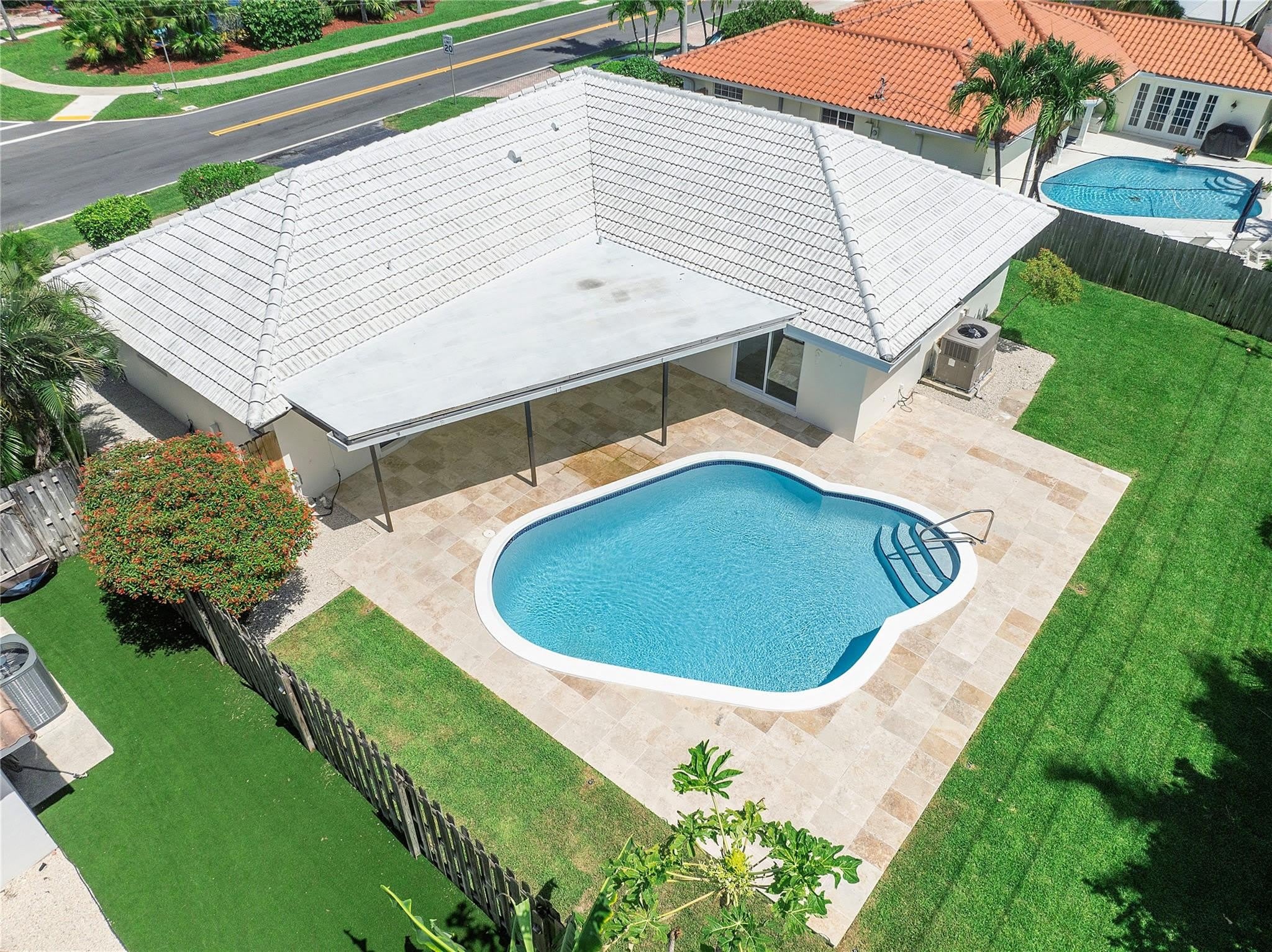 400 SW 9th Avenue – photo 1