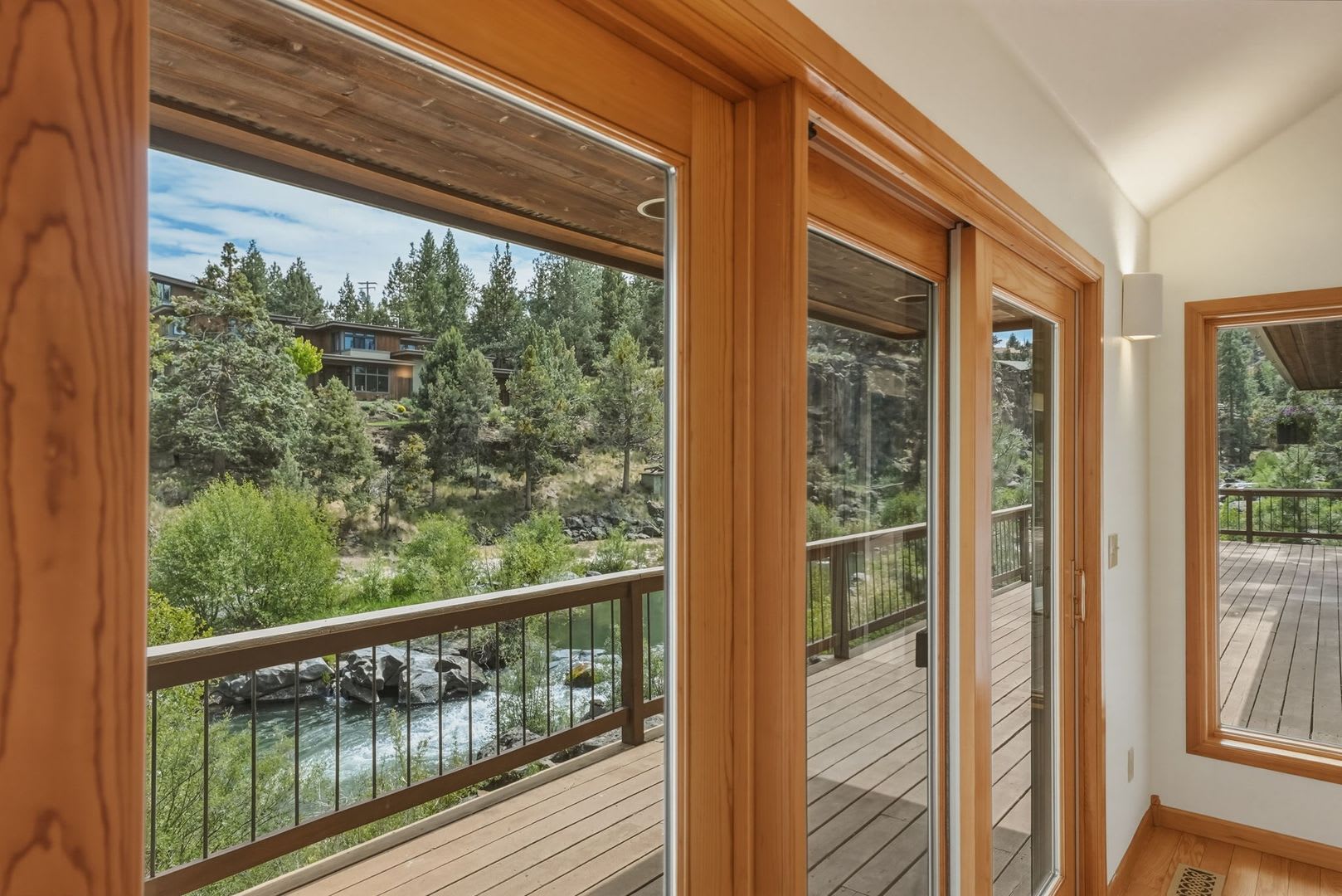 Exceptional Three Bedroom Riverfront Retreat in Northwest Bend – photo 4