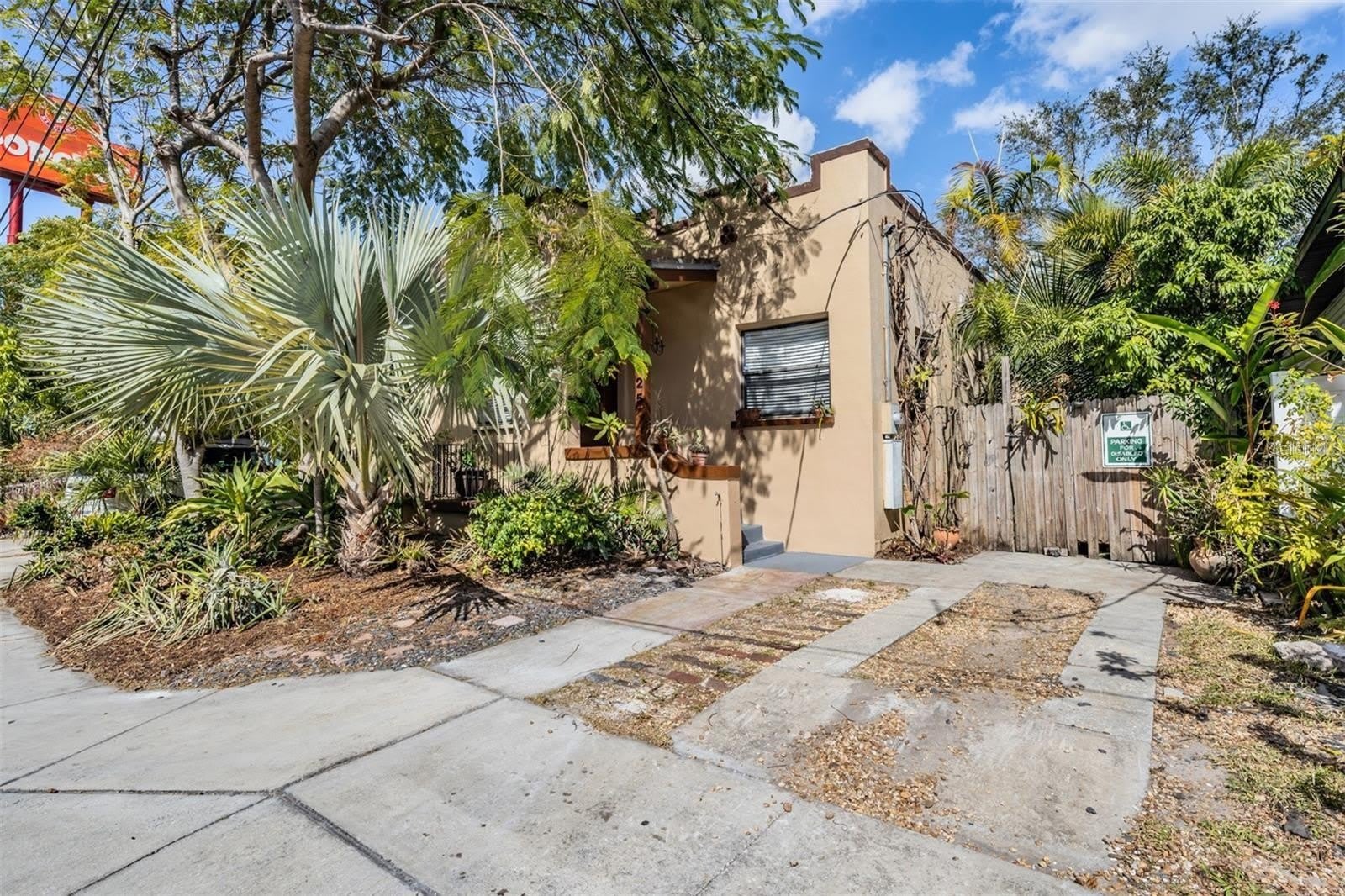 2325 W Green Street – photo 1