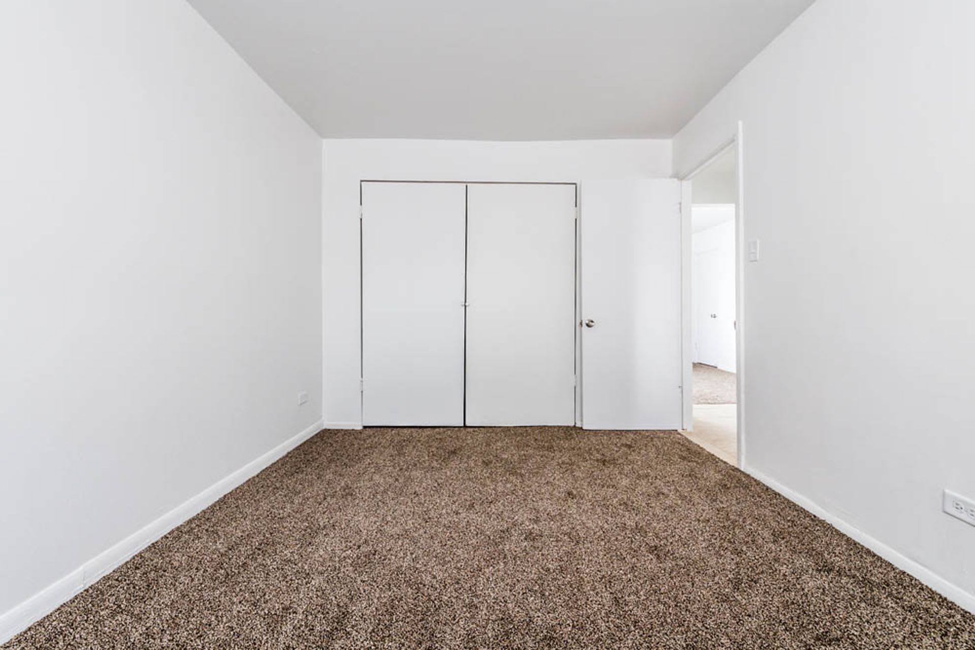 8901 S Cottage Grove Ave – photo 5