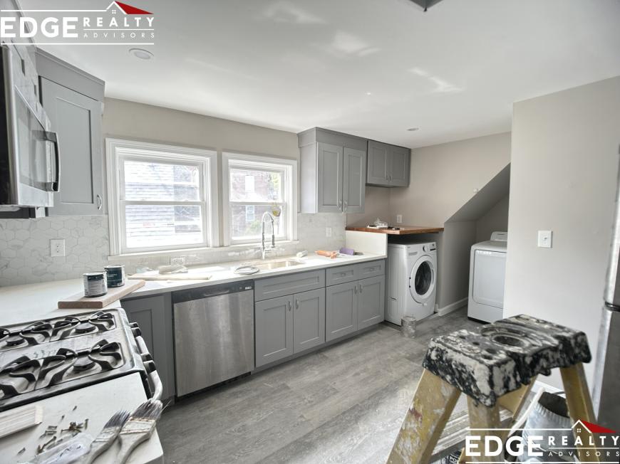 16 Long Ave – photo 2