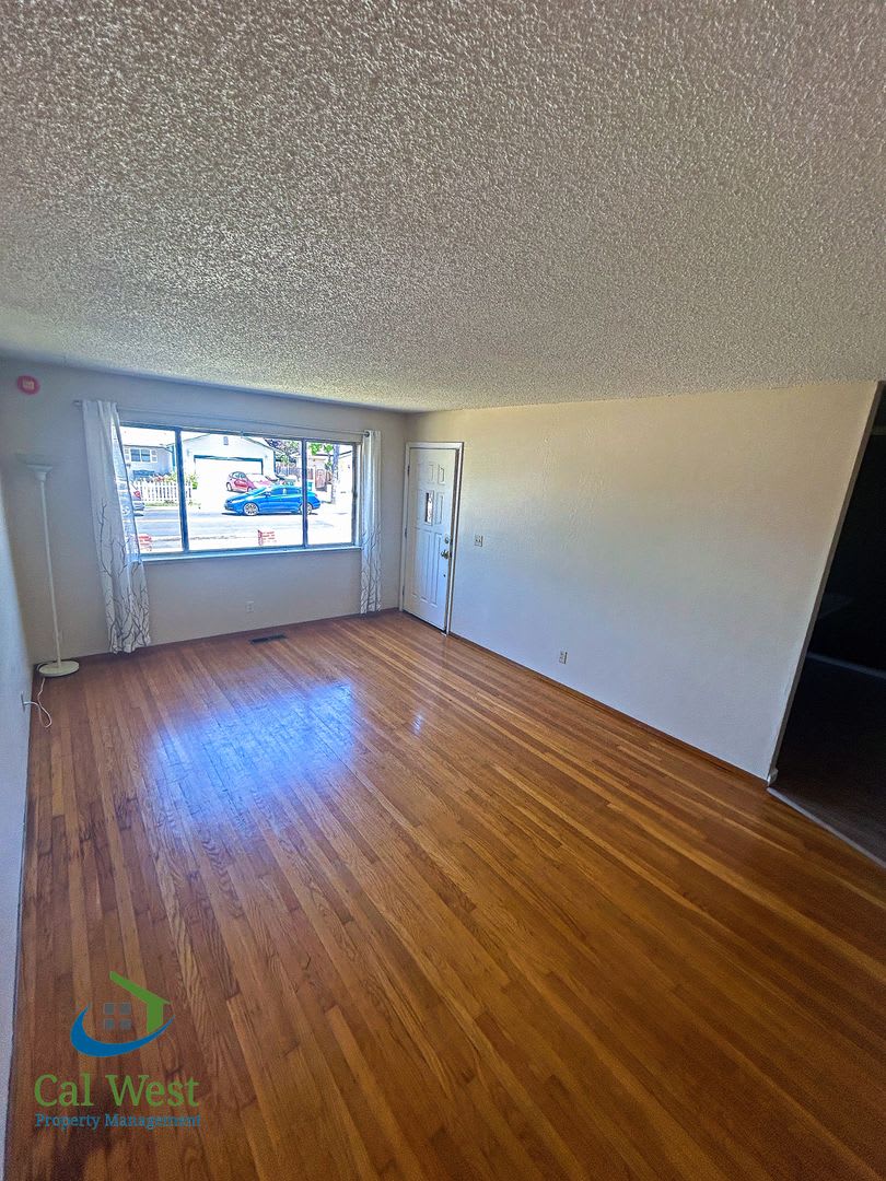 3695 4 Bed 2 Bath Single Family Home In The Heart Of Gilroy – photo 2