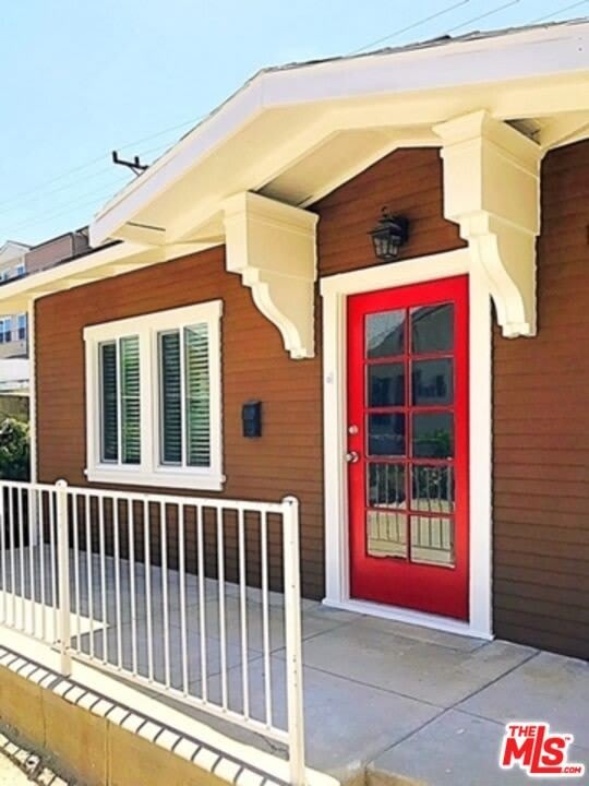 328 W CALIFORNIA Ave – photo 2