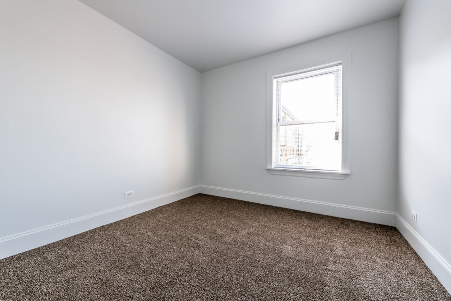7812 S Emerald Ave – photo 3