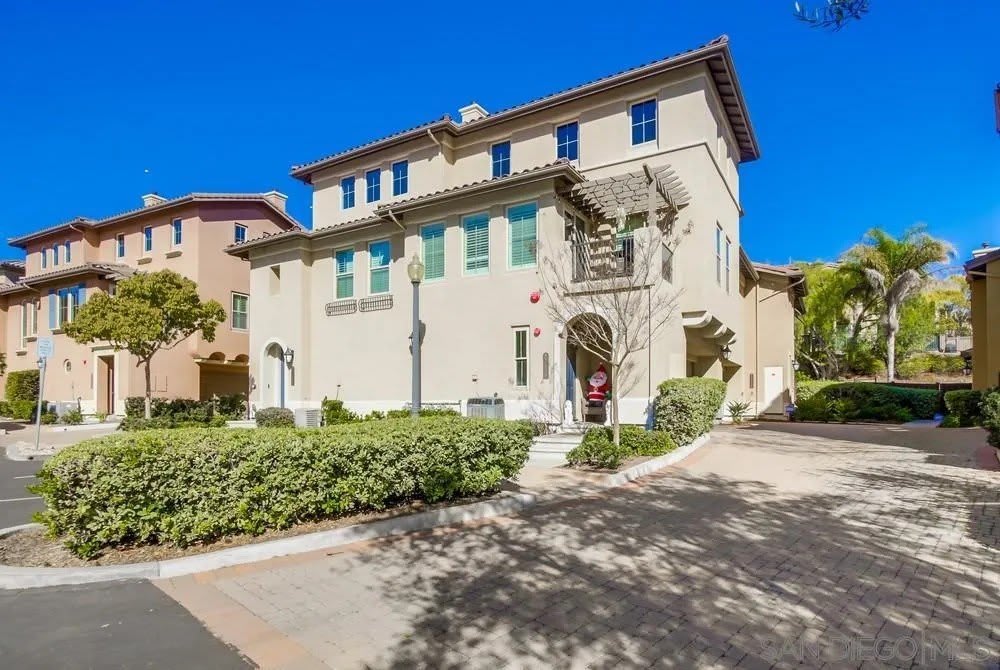 9240 Piantino Way – photo 1