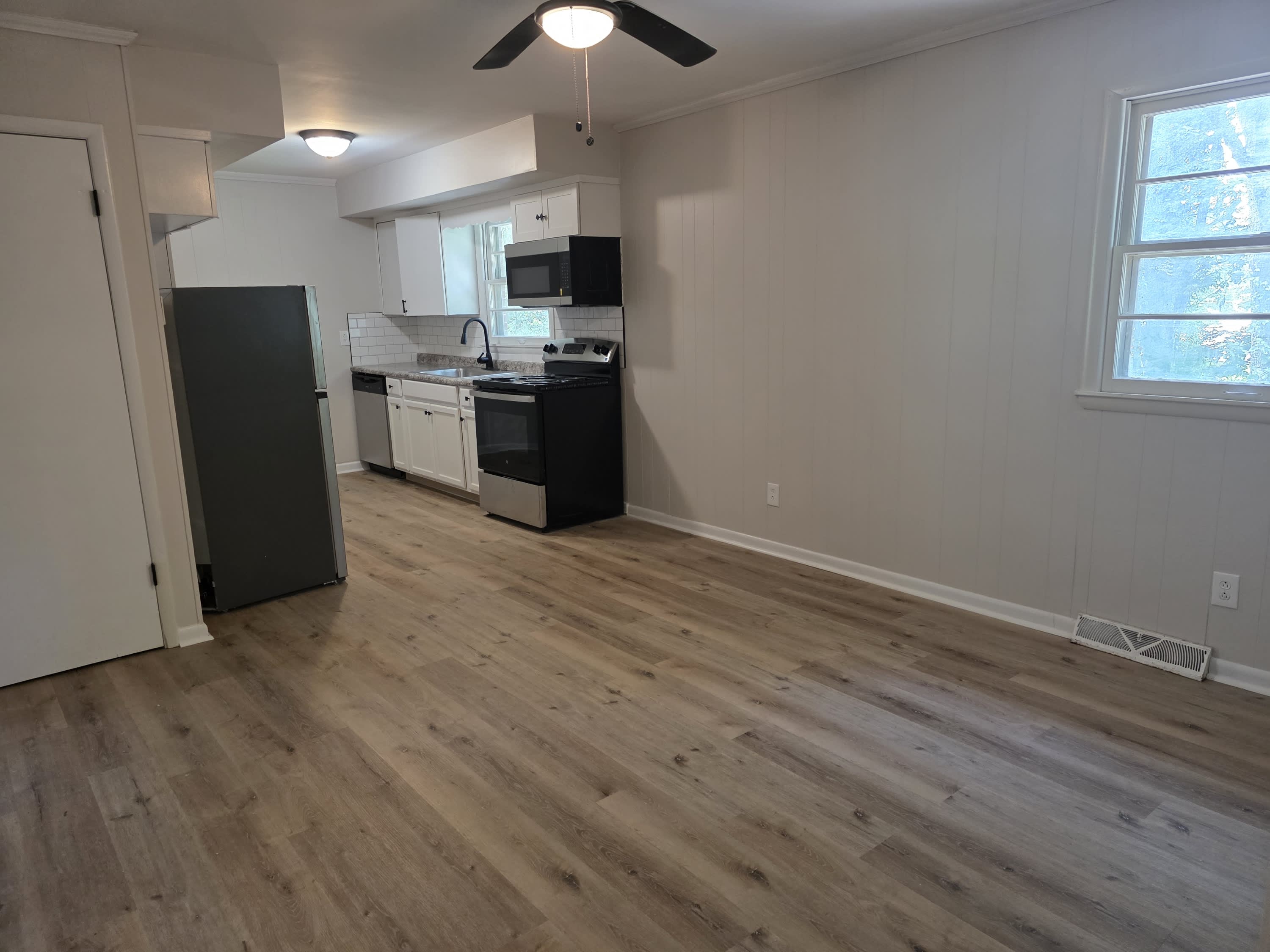 2804 Brett Road Northwest – photo 4
