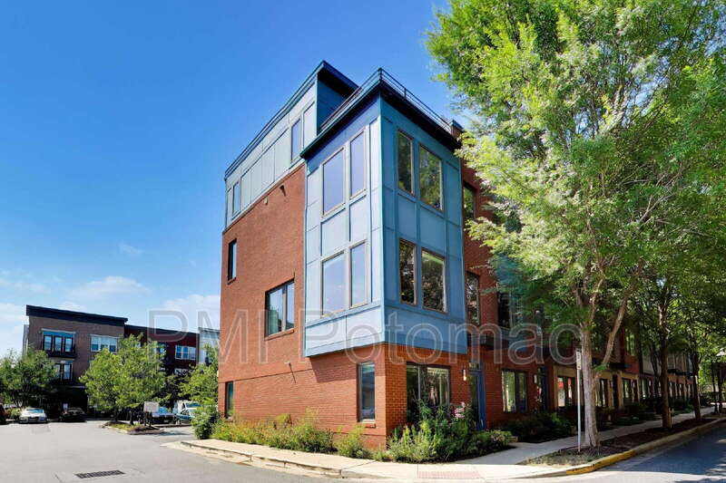 5600 45Th Avenue – photo 1