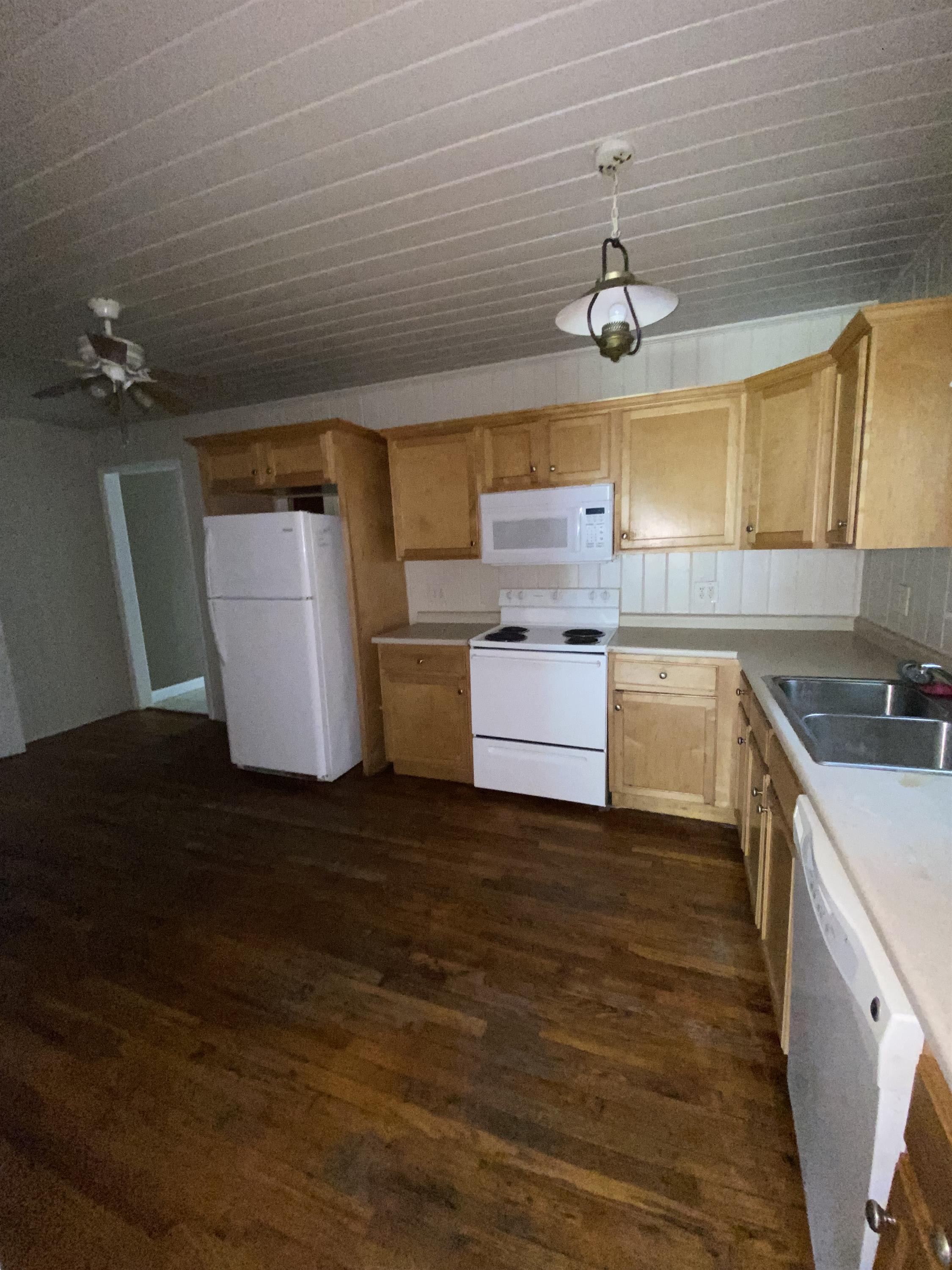 328 Roger Ave – photo 4