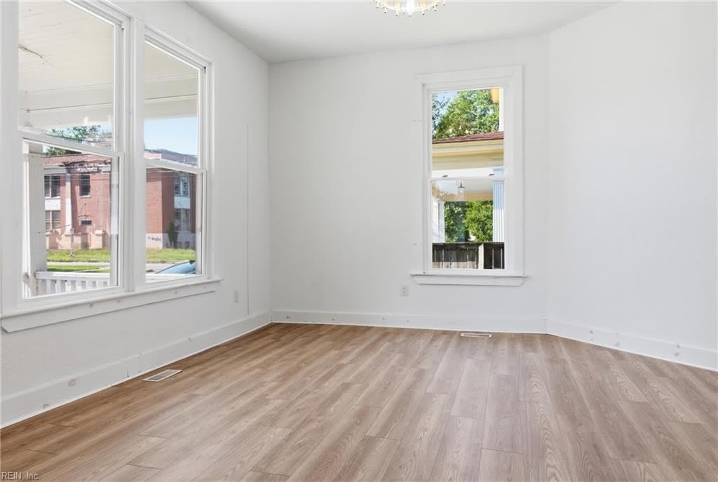 123 Saint James Avenue – photo 3