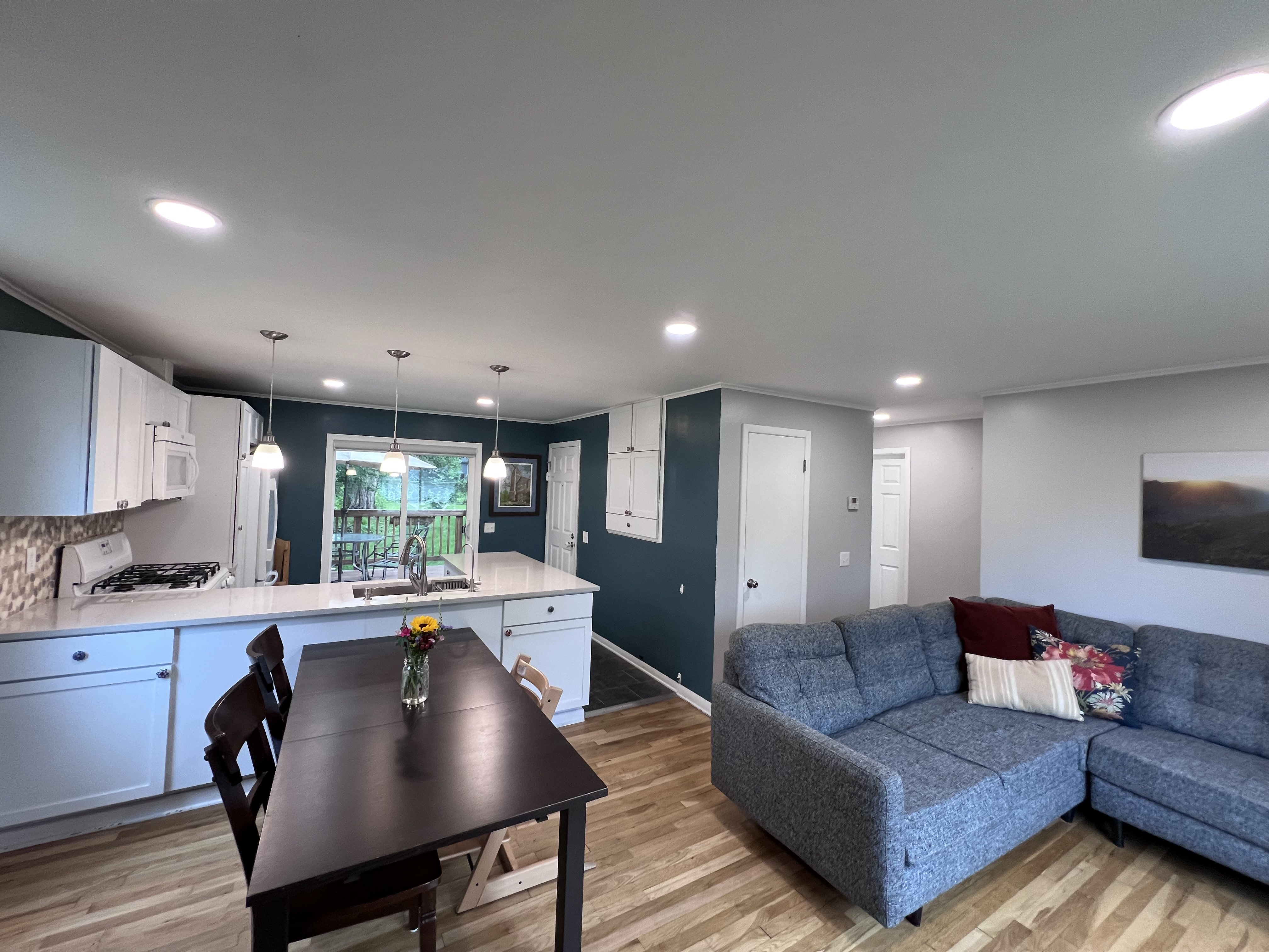 3505 Prairie Avenue – photo 2