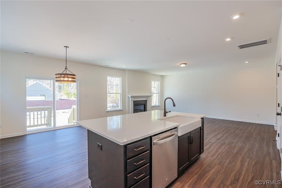 7712 Hawthorne Avenue – photo 3