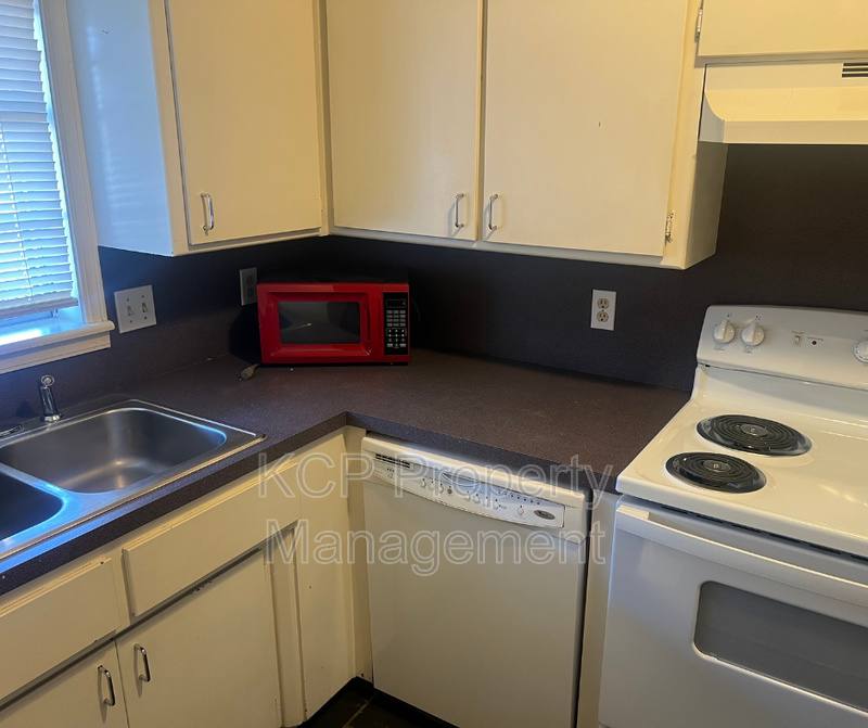 2820 South O Street – photo 4