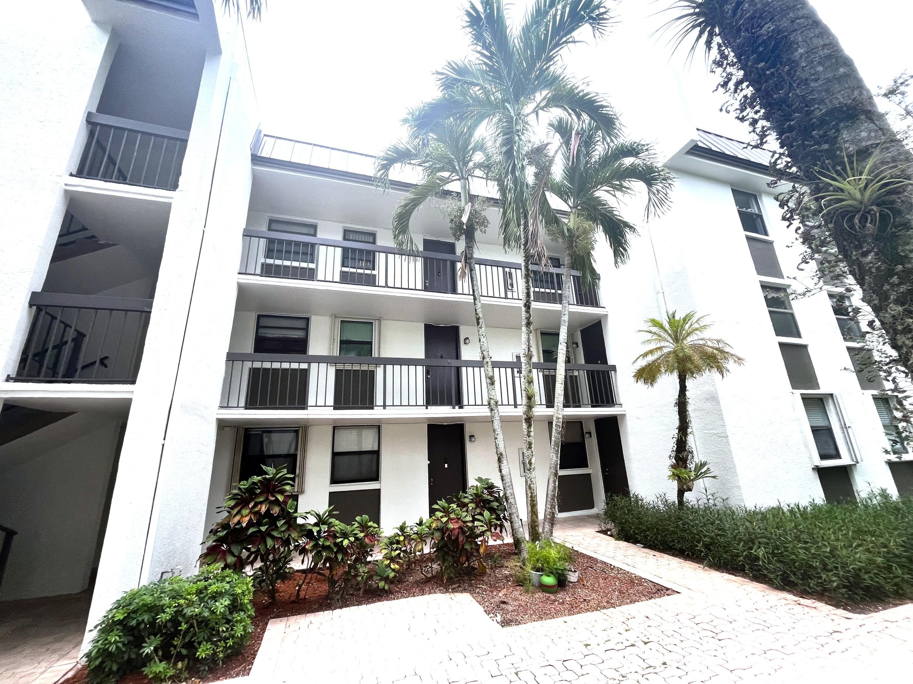 8441 Forest Hills Drive – photo 1