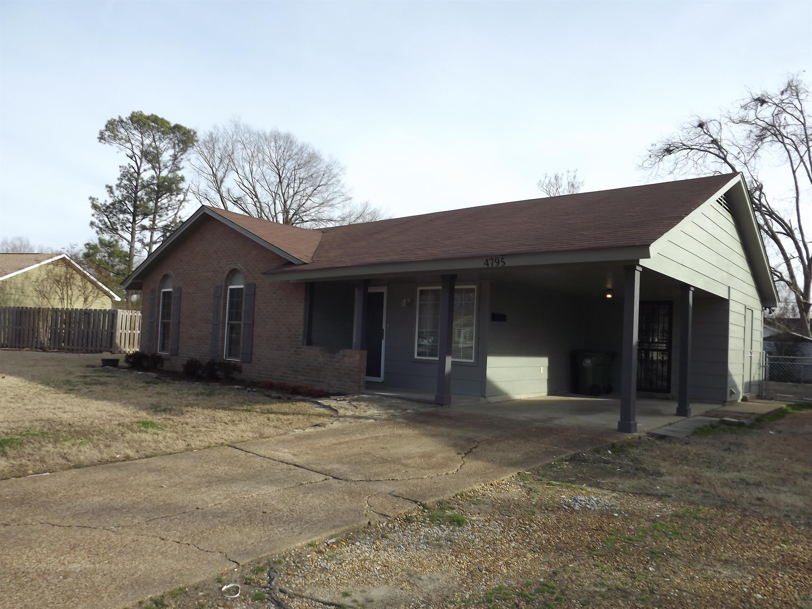 4795 JANIE St – photo 2