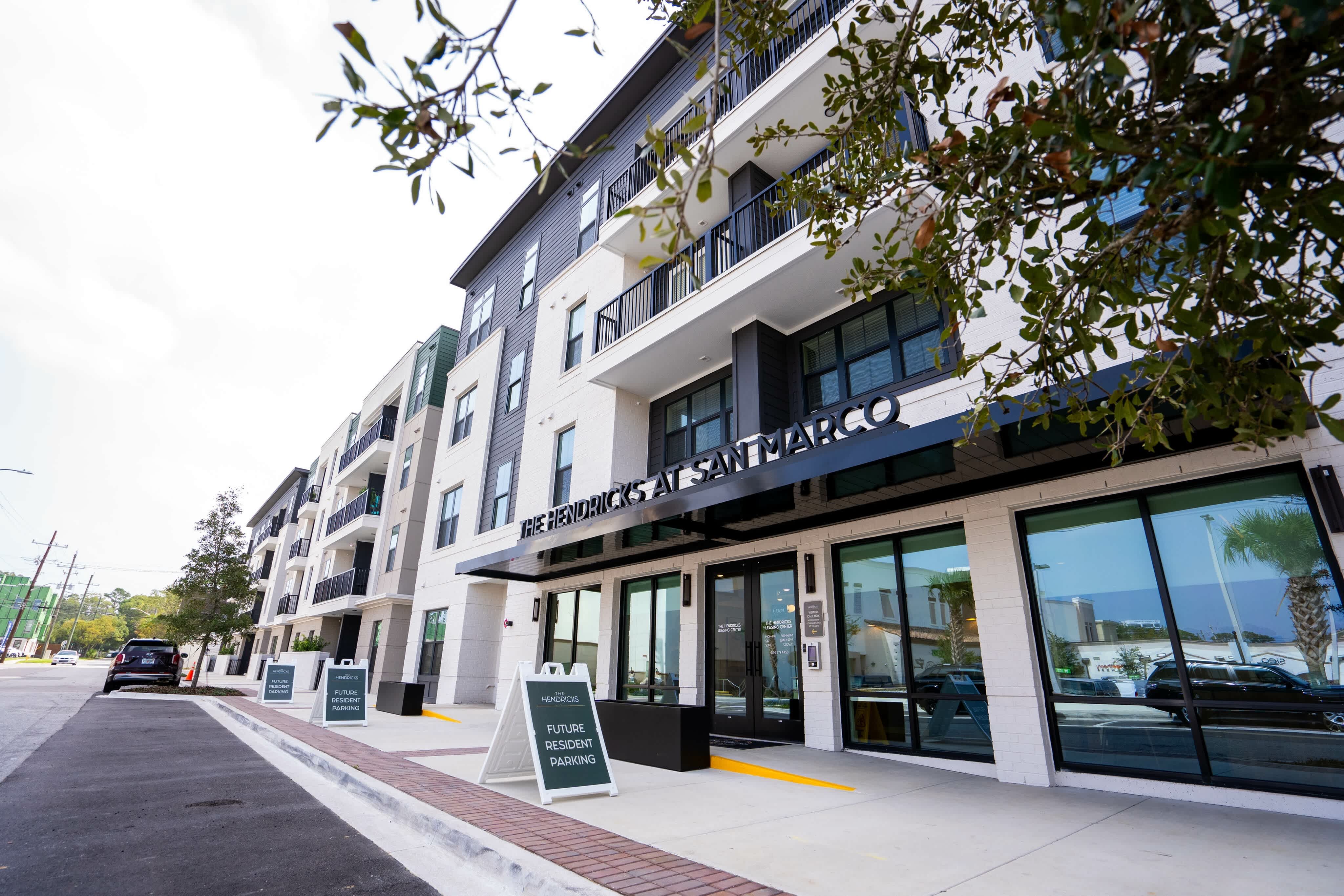 Hendricks Apartments – photo 3