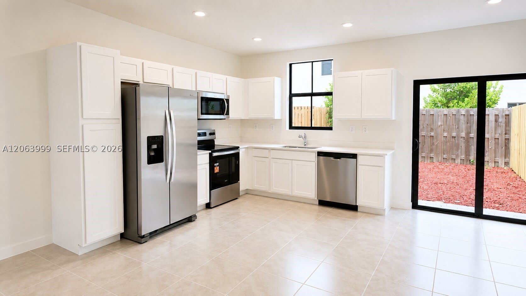 1381 NE 4th Ave – photo 5
