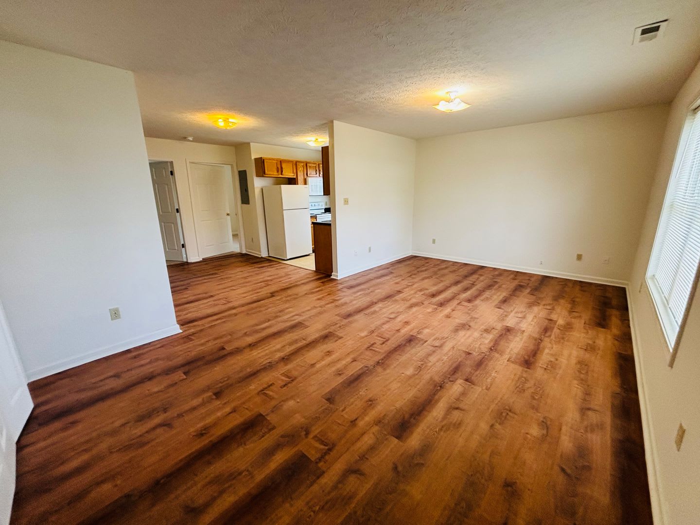 2 Bedroom 1 Bath Townhouse – photo 4
