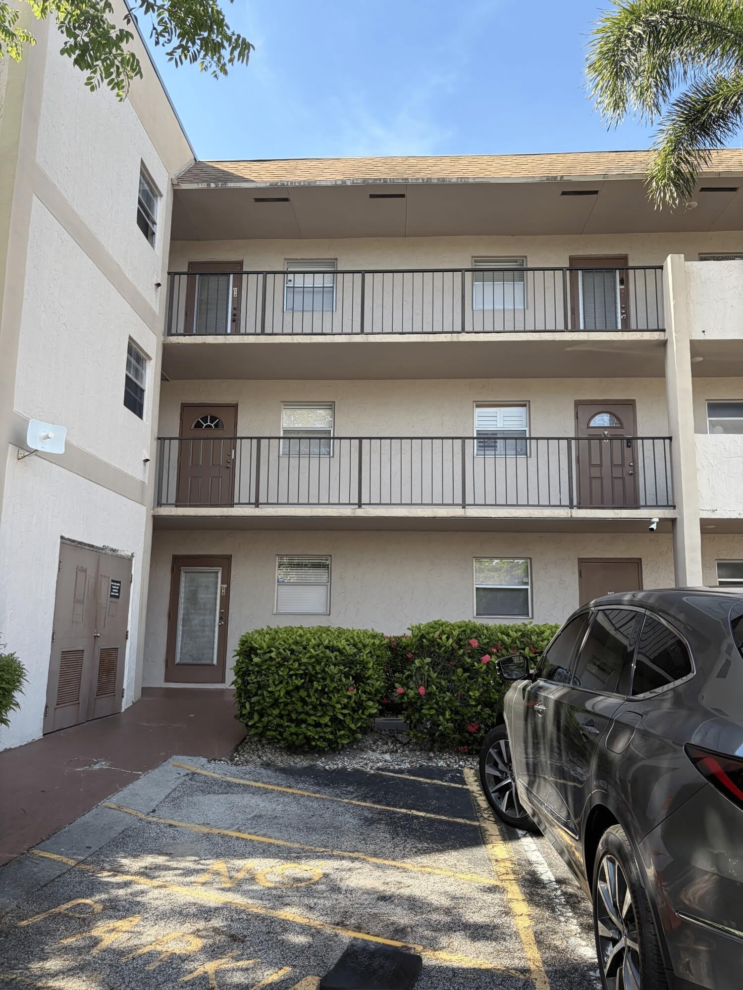 8311 Sands Point Boulevard – photo 1