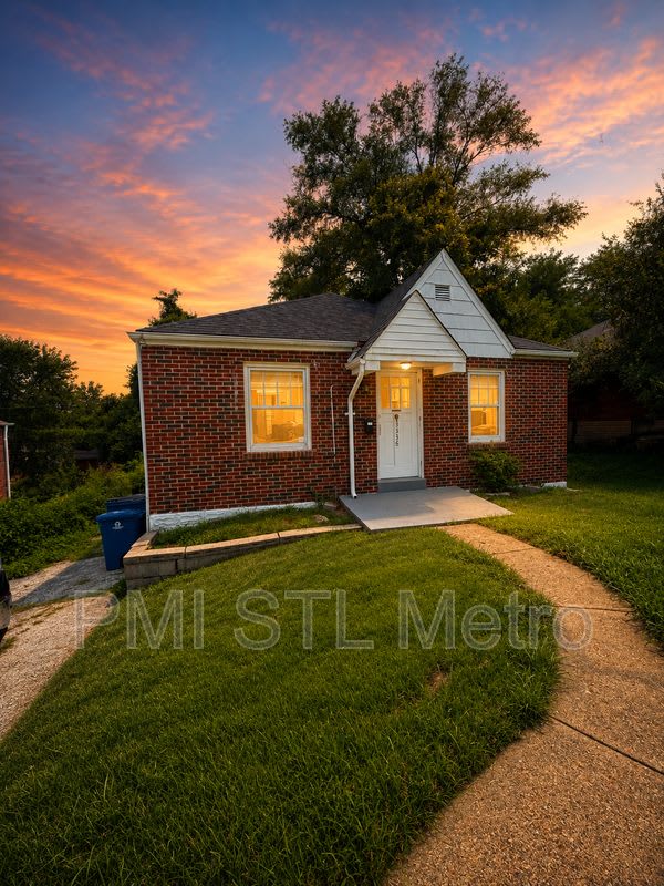 5336 Fletcher Street – photo 1