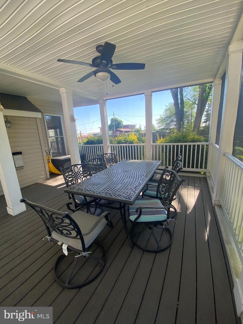 1101 Sea View Avenue – photo 4