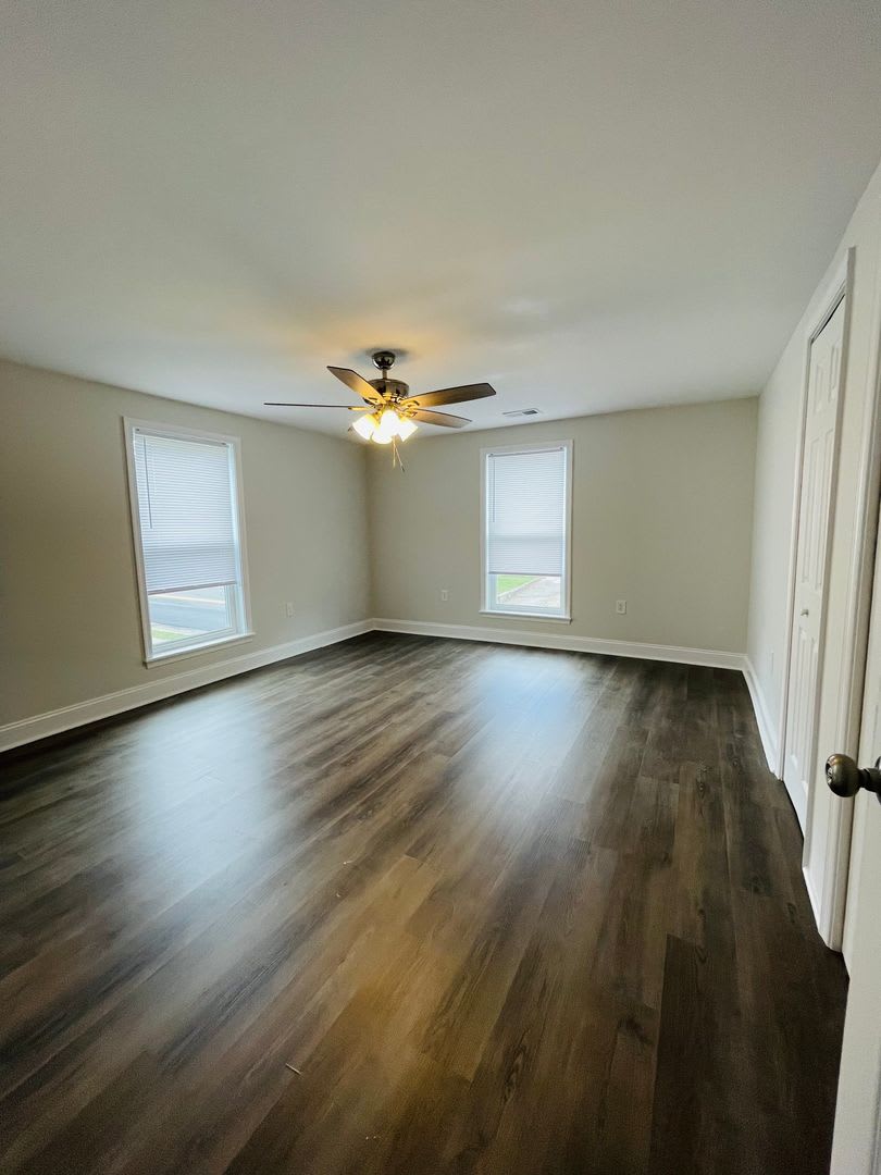 Newly renovated apartment in Broadway – photo 4