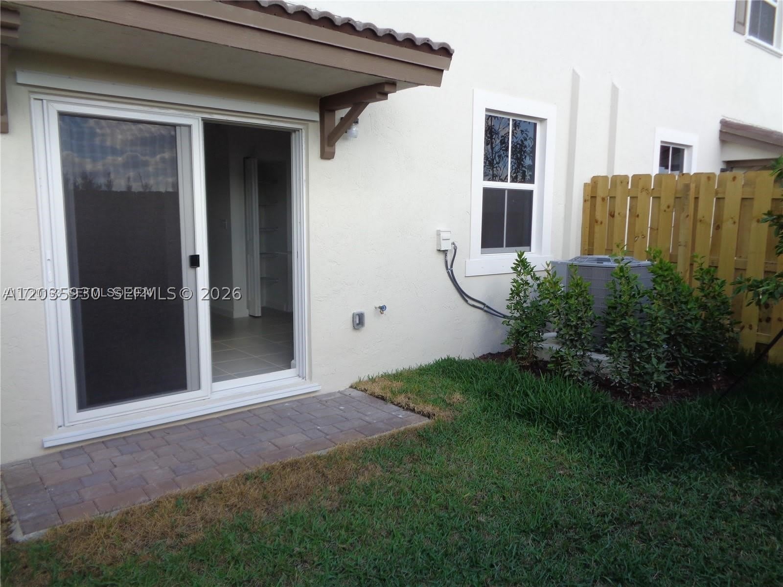2514 SE 29th St – photo 3