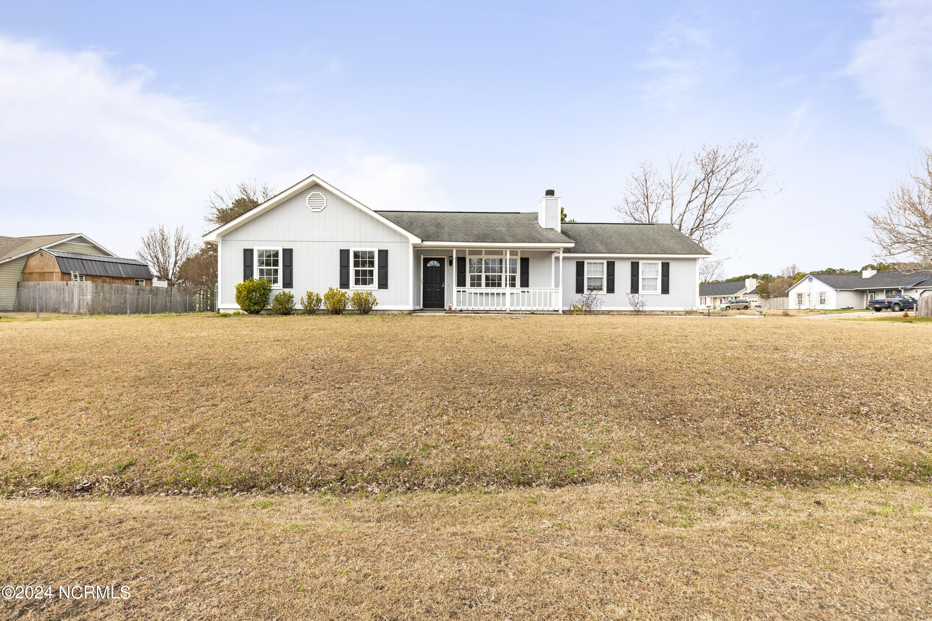 305 Foxridge Lane – photo 4