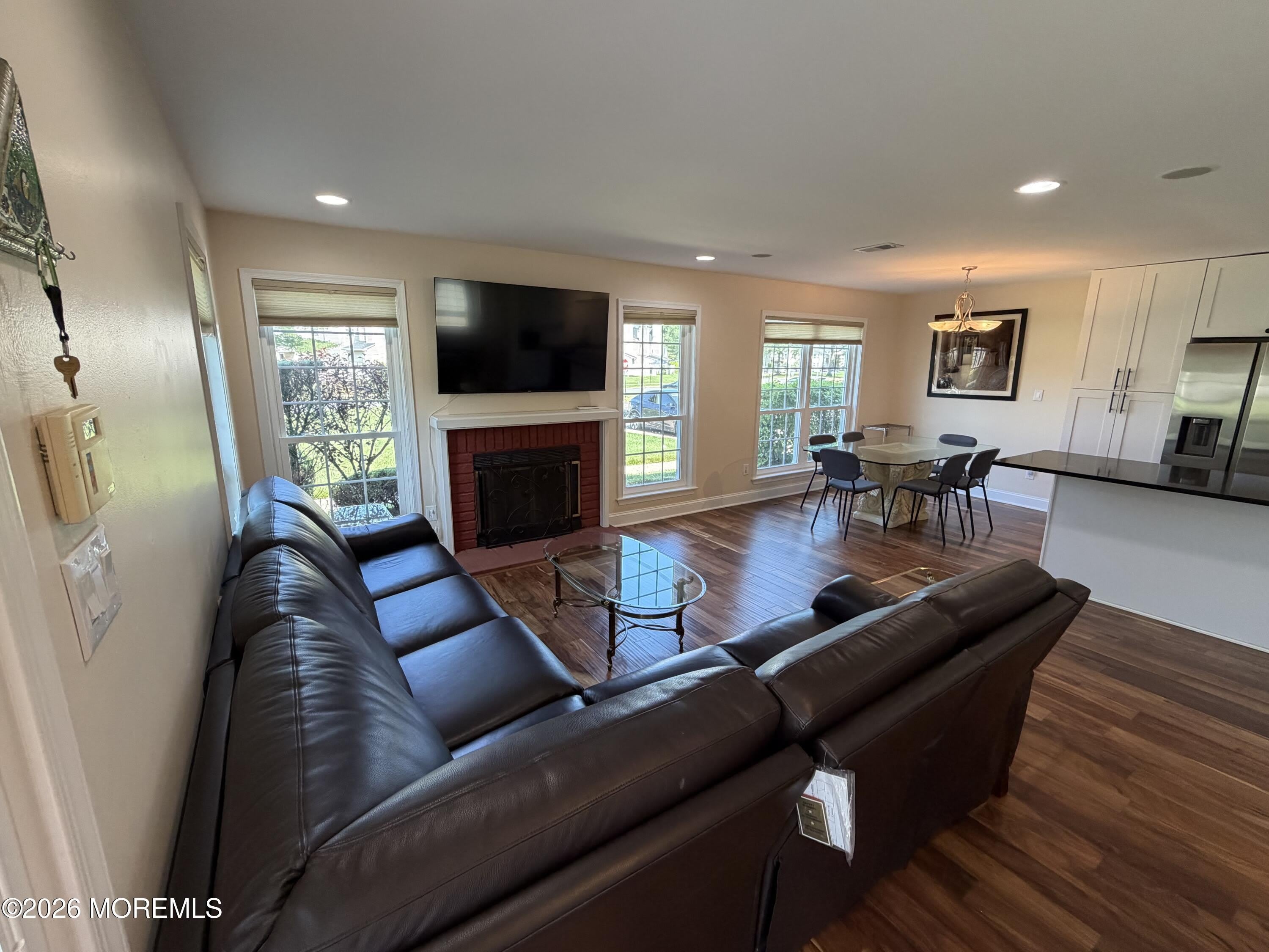 337 Devon Place – photo 4