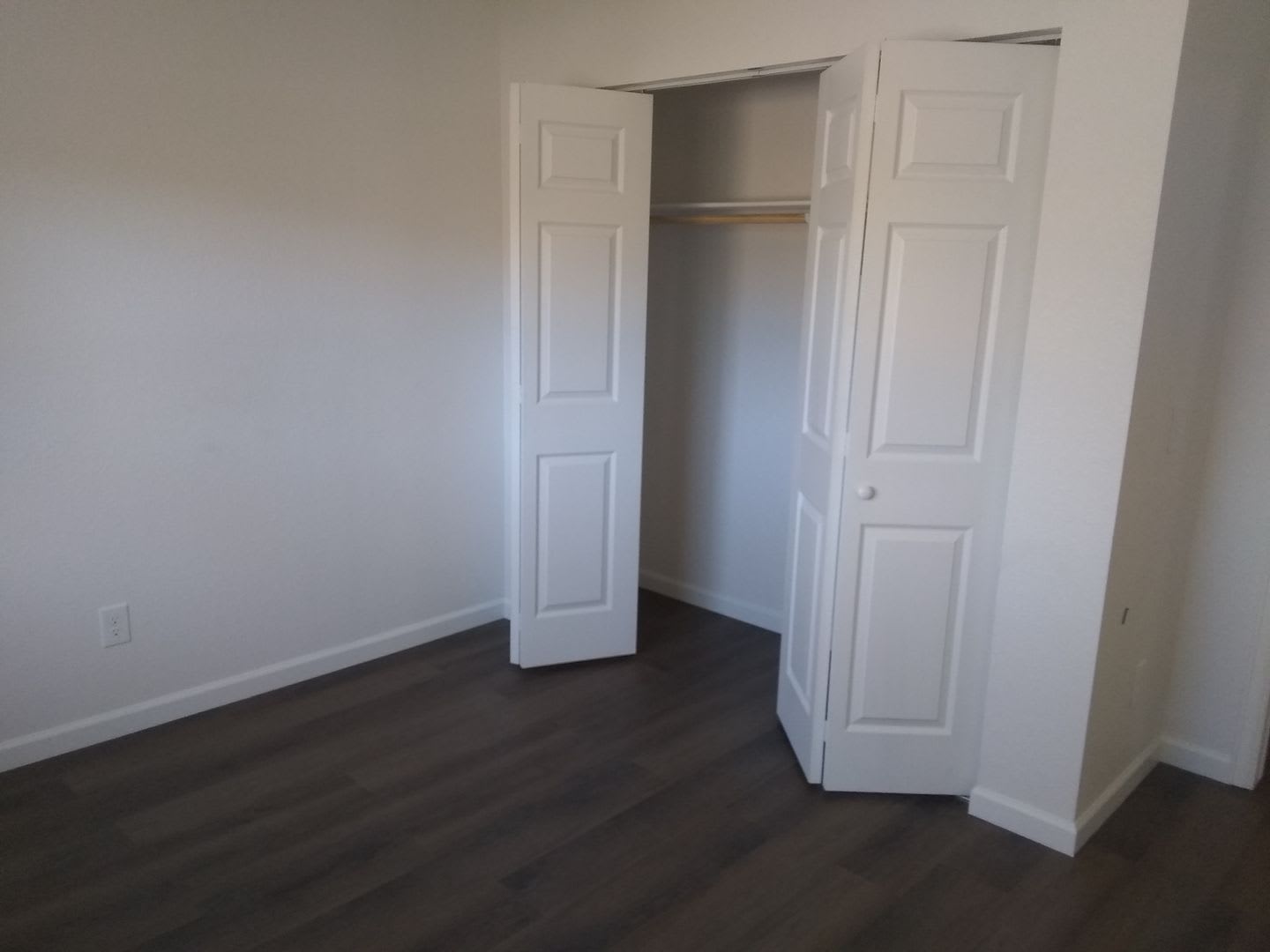 2 bed 2 bath w/carport, Great location off 2nd and Sable near 6th and I-225 and Aurora Mall – photo 5