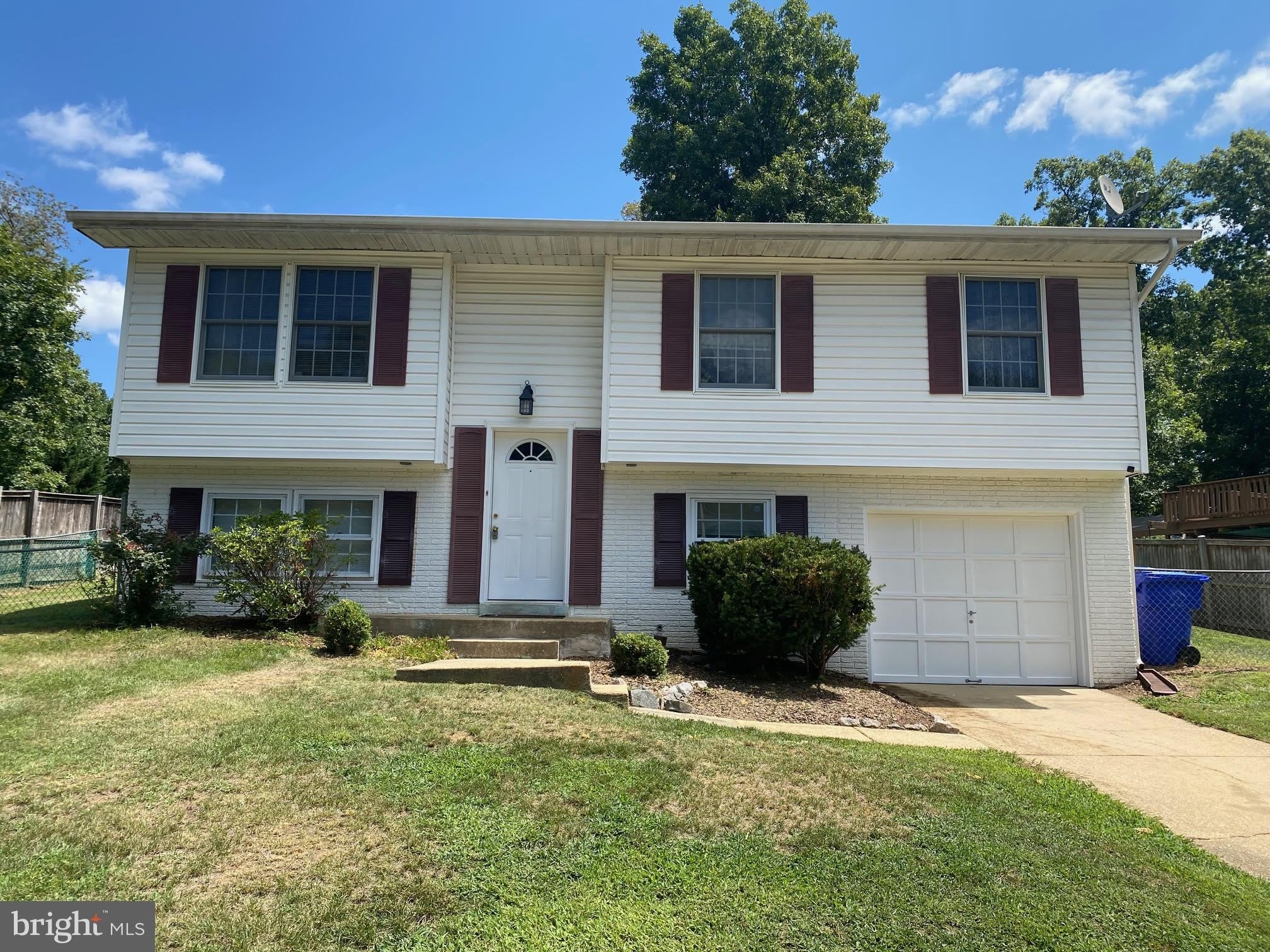 2338 WOODBERRY Drive – photo 1