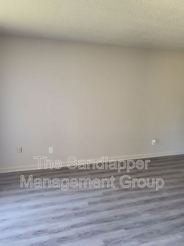 126 Langley Drive – photo 3