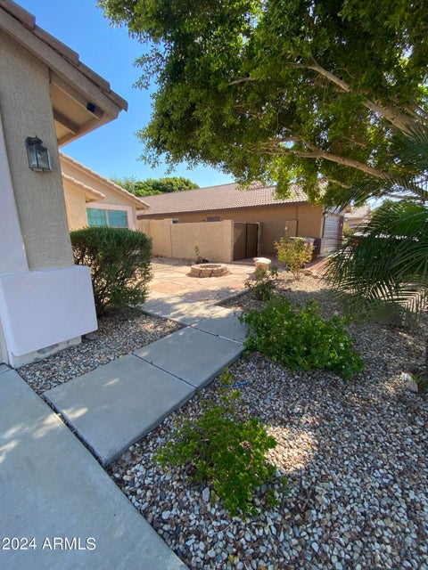 8955 W Charleston Ave – photo 2