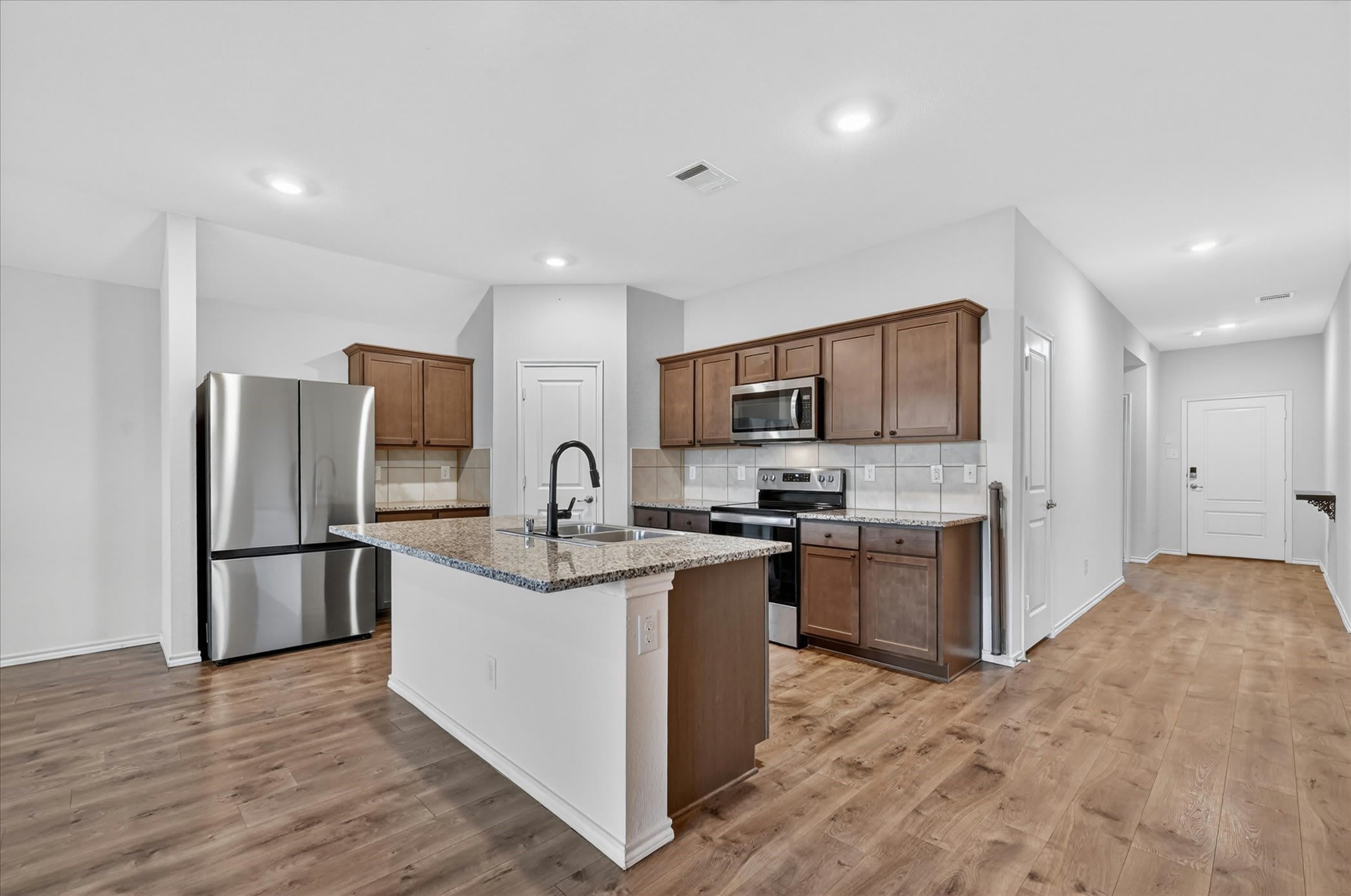 800 Windmill Street – photo 4